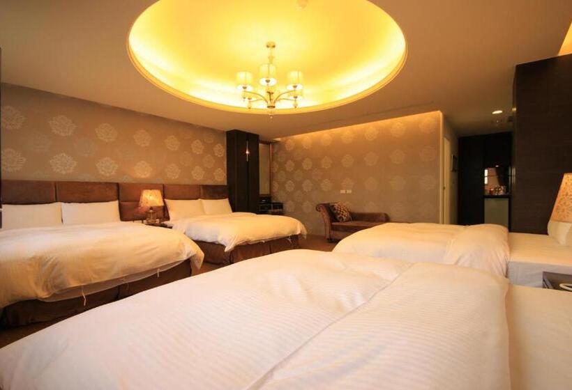 اتاق خانوادگی, Mountain Fish Water