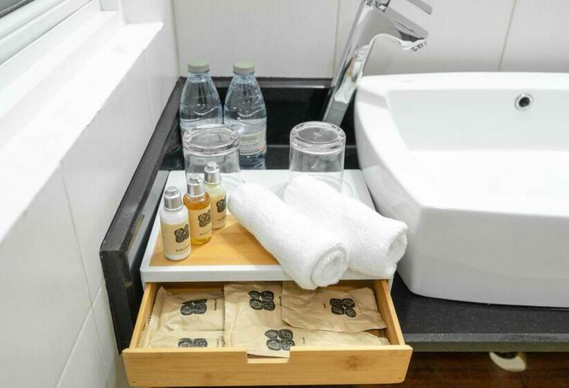 اتاق لوکس با بالکن, Noomoo Hulhumale