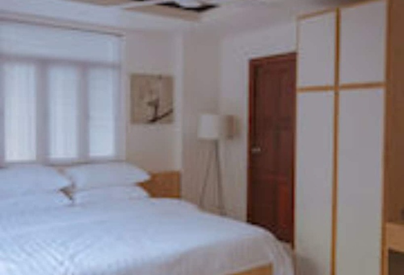 اتاق لوکس, Pine Lodge Maldives