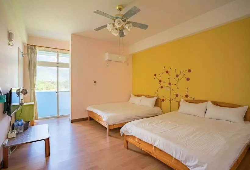 اتاق استاندارد چهار تخته, Hualien Travel