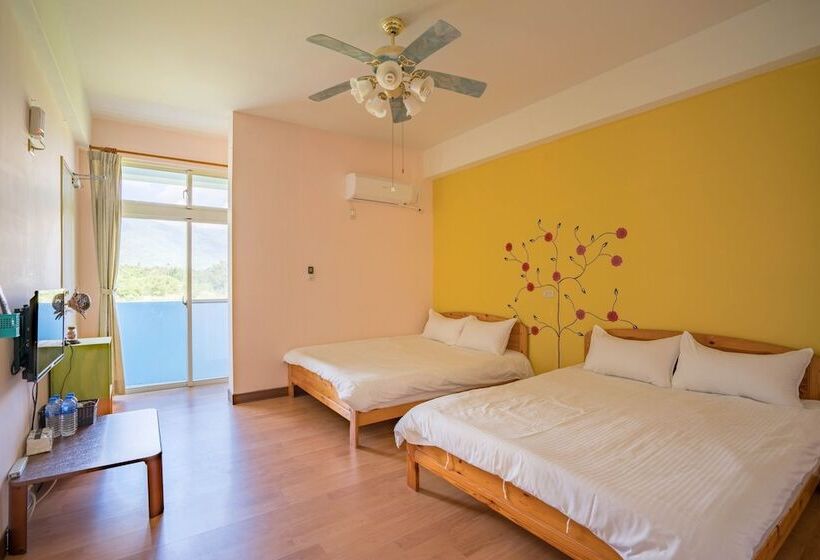 اتاق استاندارد چهار تخته, Hualien Travel