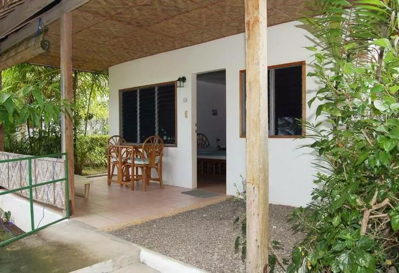بانگلوی استاندارد, Marcosas Cottages Resort