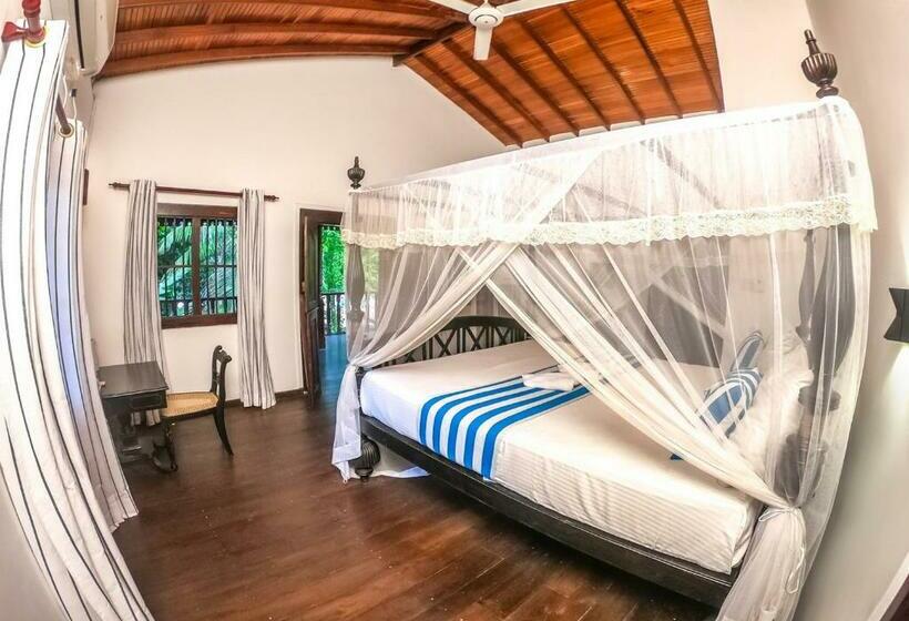 جناح مزوَّد بشرفة, Araliya Garden