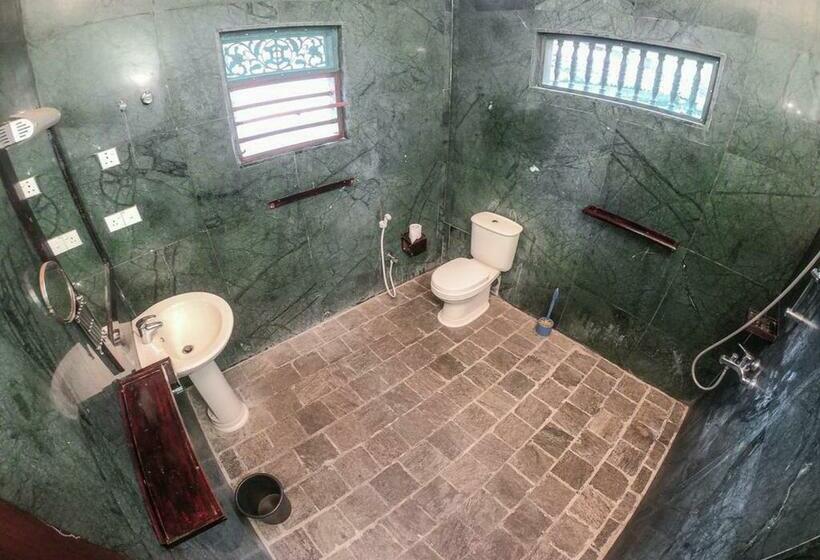 جناح مزوَّد بشرفة, Araliya Garden