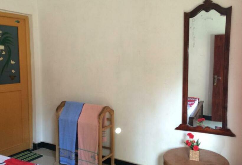 패밀리 룸, Sun Rest Mirissa