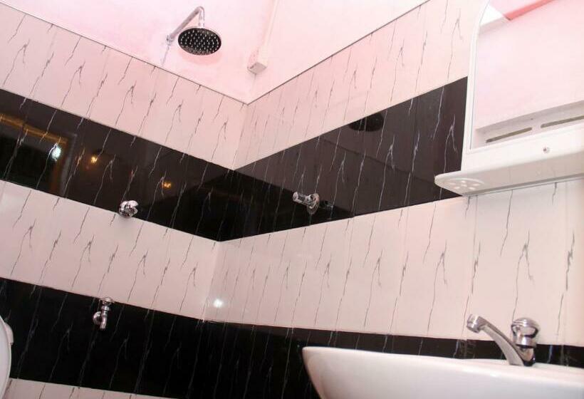 패밀리 룸, Sun Rest Mirissa