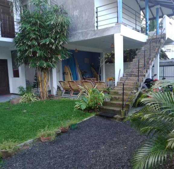 패밀리 룸, Sun Rest Mirissa