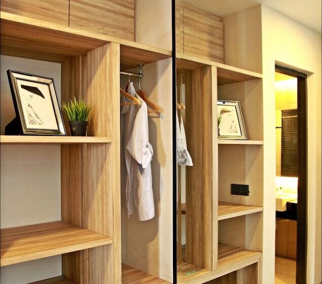 חדר דחוקס עם מיטת קינג, U Hotel Penang