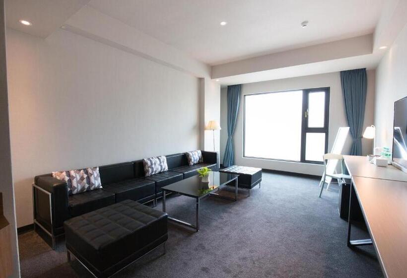 Suite Prezidențial, Liyaou