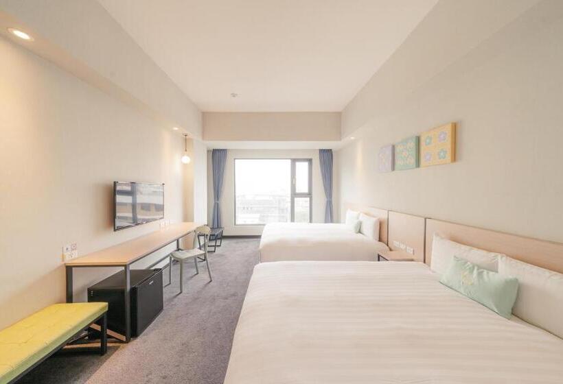 Suite Familiar, Liyaou