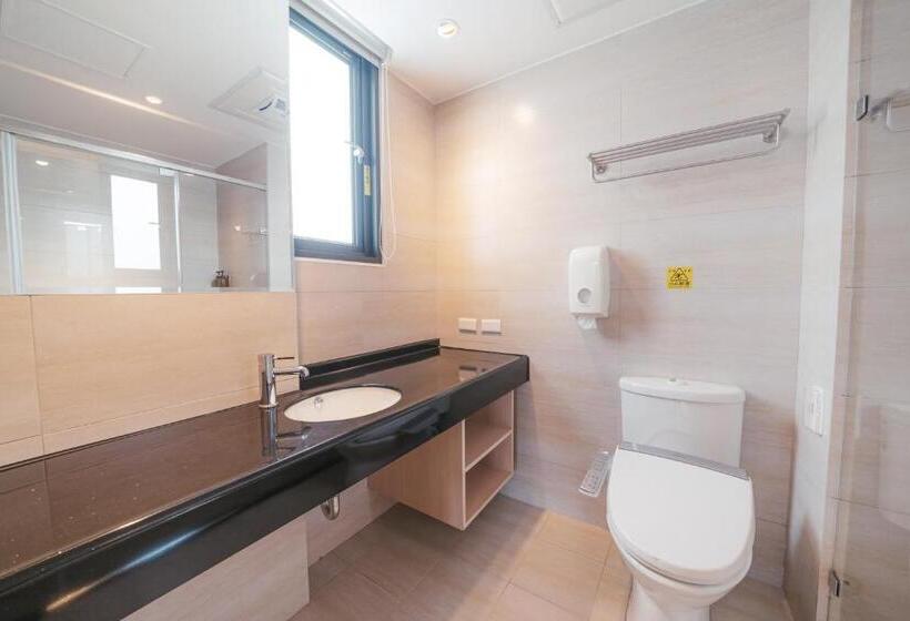 Cameră Cvadruplă Standard, Liyaou