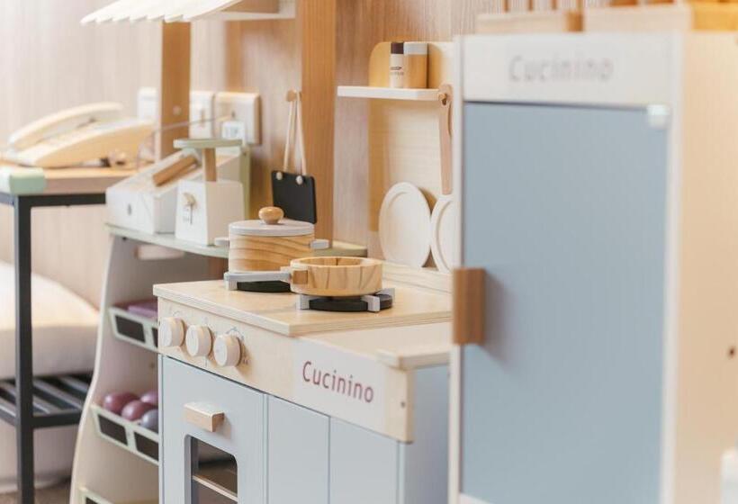 Cameră Cvadruplă Standard, Liyaou