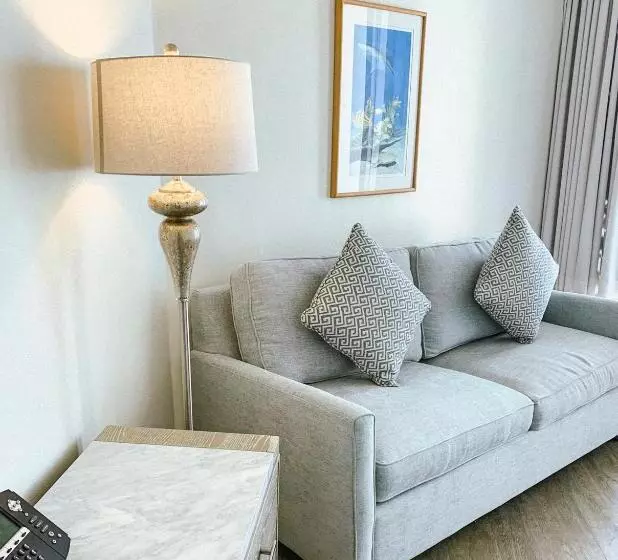 デラックススイート, Caloosa Cove Resort