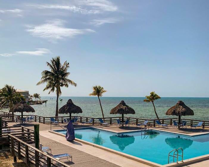 스탠다드 스튜디오, Caloosa Cove Resort