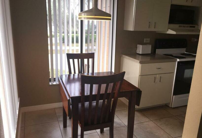 جناح غرفتين نوم, Charlotte Bay Resort