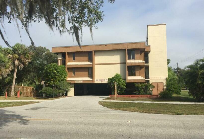 جناح غرفتين نوم, Charlotte Bay Resort