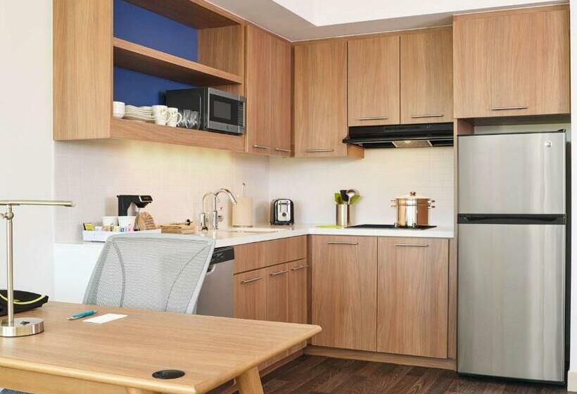 キングサイズベッドのスタンダードルーム, Element Chandler Fashion Center