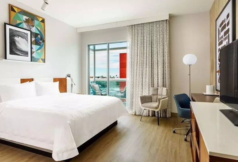 Standard-huone Parivuode, Hampton Inn & Suites Santa Monica