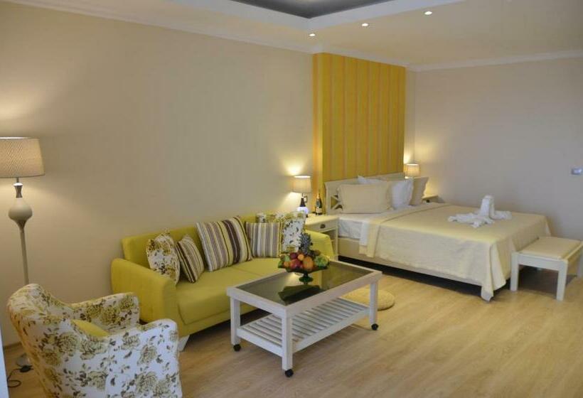 스탠다드 발코니 룸 측면 바다 전망, Phoenicia Luxury