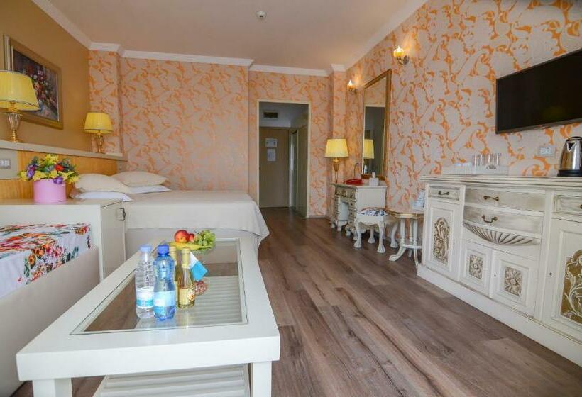 스탠다드 발코니 룸 측면 바다 전망, Phoenicia Luxury