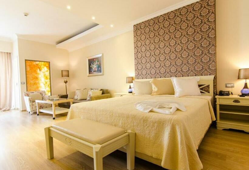 스탠다드 발코니 룸 측면 바다 전망, Phoenicia Luxury