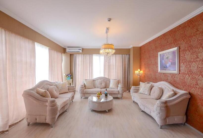 디럭스 스위트, Phoenicia Luxury