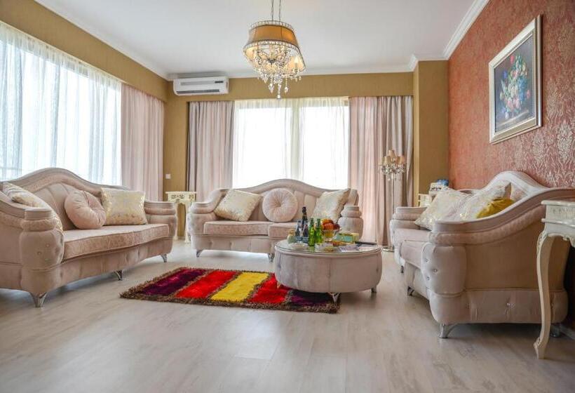 디럭스 스위트, Phoenicia Luxury