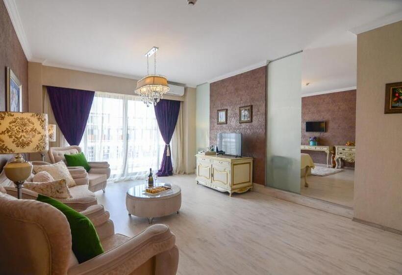 로얄 스위트, Phoenicia Luxury