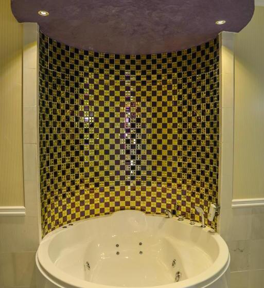 로얄 스위트, Phoenicia Luxury