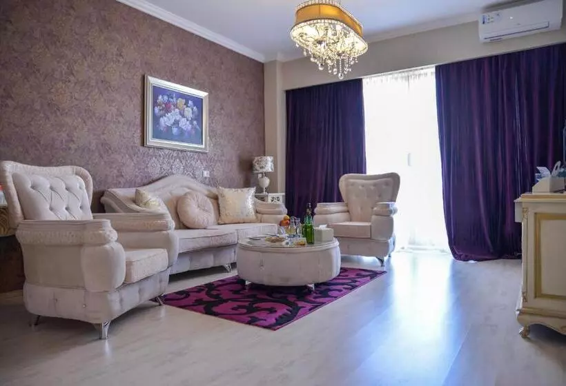 ロイヤルスイート, Phoenicia Luxury