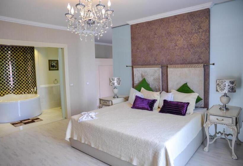 로얄 스위트, Phoenicia Luxury