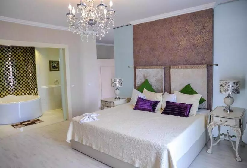 ロイヤルスイート, Phoenicia Luxury