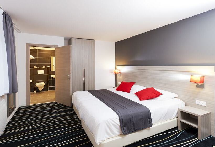 标准三人间, The Originals City, Hôtel Marnelavallée Est, Meaux