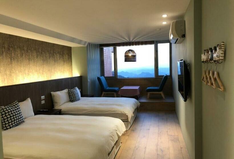 اتاق استاندارد چهار تخته با چشم‌انداز دریا, Jiufen Happyland B&b