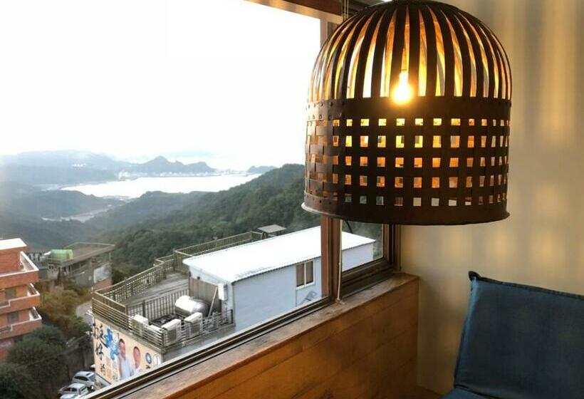 اتاق استاندارد چهار تخته با چشم‌انداز دریا, Jiufen Happyland B&b