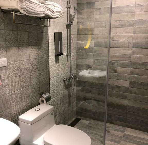 اتاق استاندارد چهار تخته با چشم‌انداز دریا, Jiufen Happyland B&b