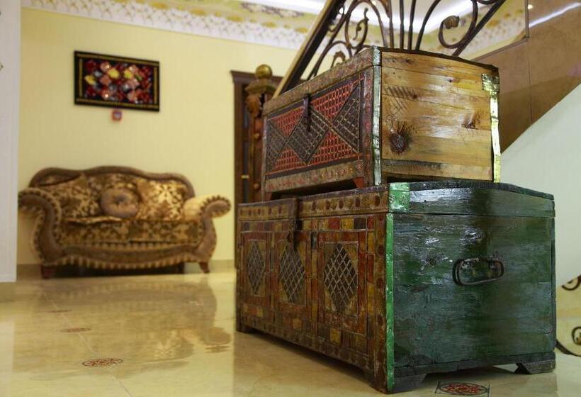 جناح جونيور, Sultan Hotel Boutique