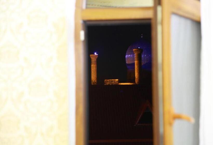 جناح جونيور, Sultan Hotel Boutique