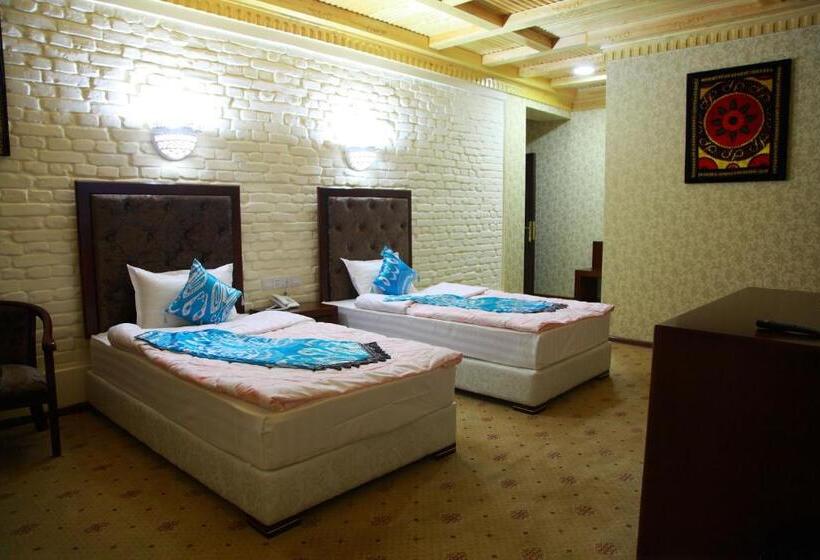 جناح جونيور, Sultan Hotel Boutique