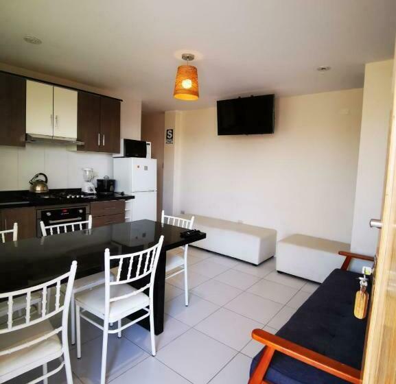 Appartement met 2 Slaapkamers, Pelicanos Apart