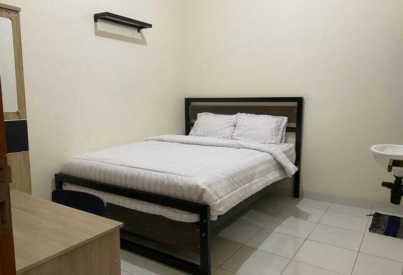 Номер Стандарт, Reddoorz At Meruya Utara