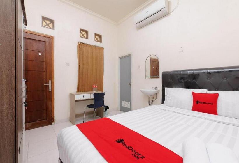 Номер Стандарт, Reddoorz At Meruya Utara