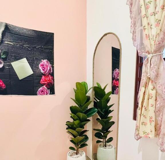 اتاق استاندارد, A.n Homestay