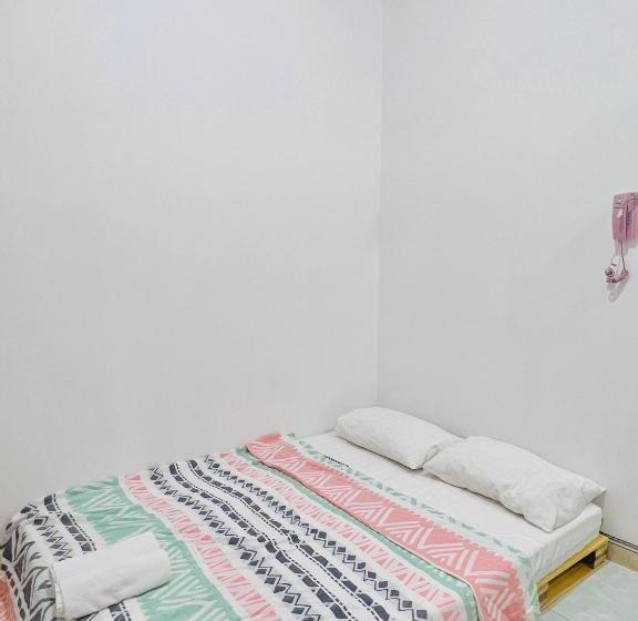 اتاق استاندارد, A.n Homestay