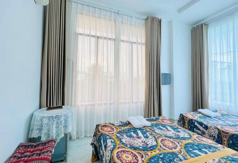 اتاق لوکس چهار تخته, A.n Homestay