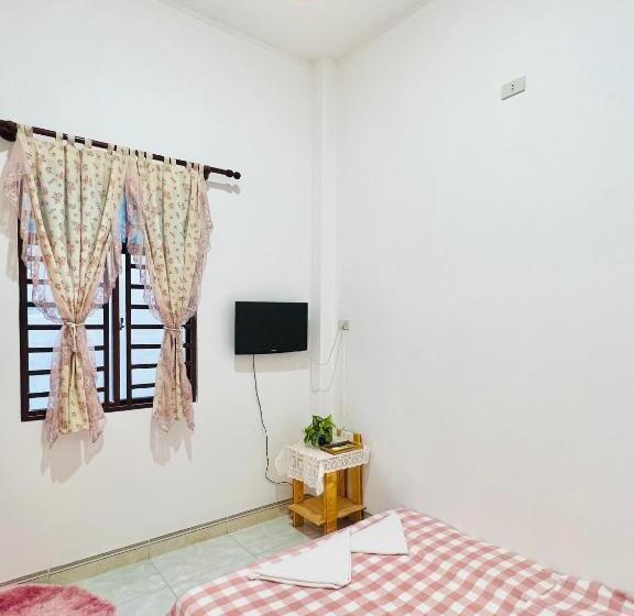 اتاق استاندارد, A.n Homestay