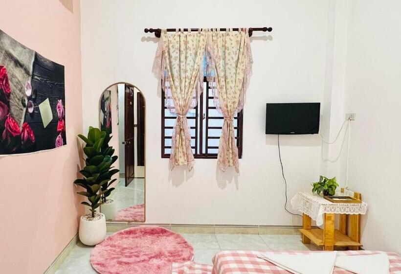 اتاق استاندارد, A.n Homestay