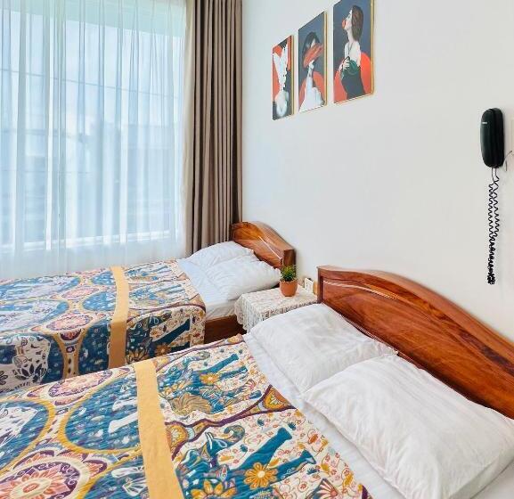 اتاق لوکس چهار تخته, A.n Homestay