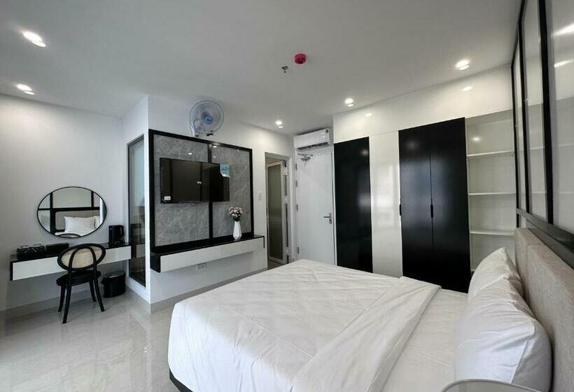 اتاق استاندارد, Ana S House