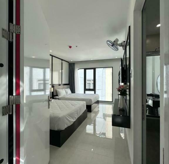 اتاق لوکس, Ana S House